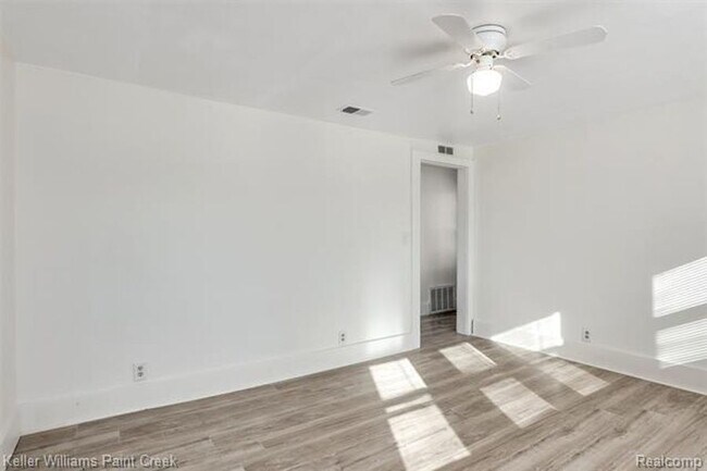 Building Photo - 7559 Studebaker Ave
