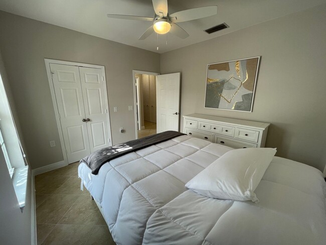 Building Photo - 1325 Sweetwater Cove