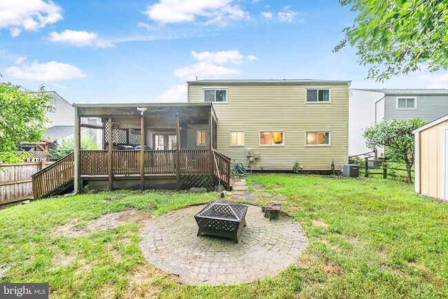 Building Photo - 25921 Largo Ct