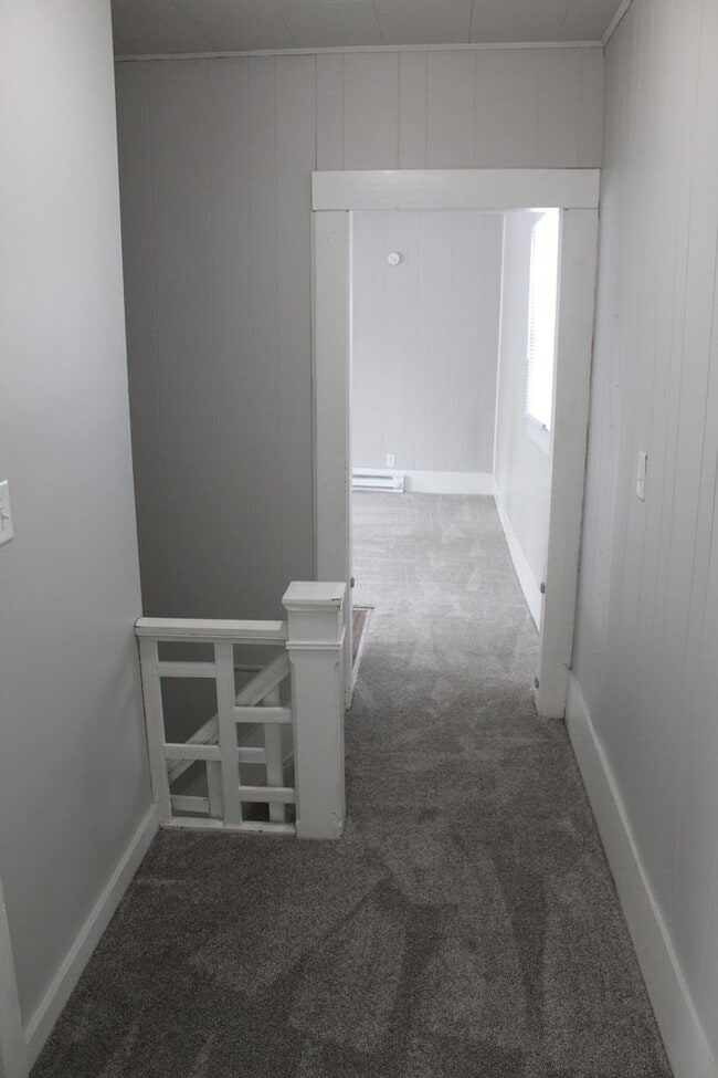 Building Photo - Cute Maintenace Free 1 BR in North Salem!
