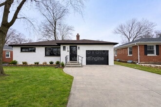 Building Photo - 465 Alexander Blvd