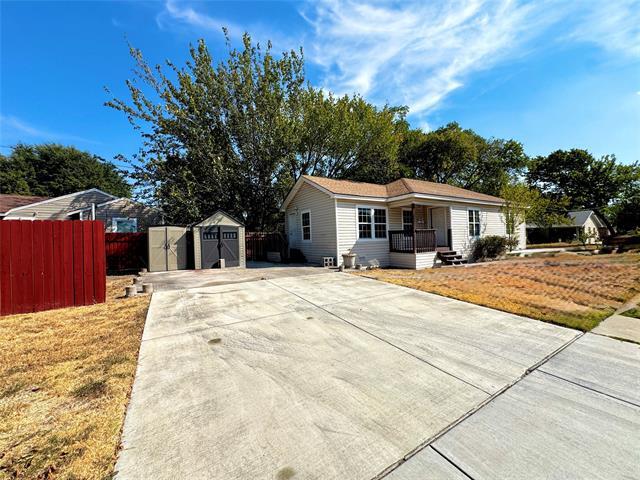 Building Photo - 1415 Abelia St