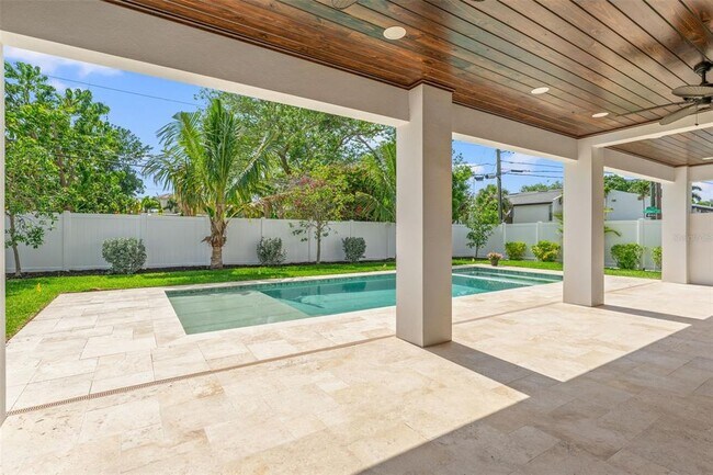 Building Photo - 500 E Davis Blvd