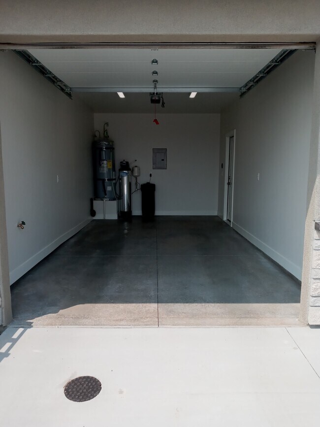 Building Photo - 1005 N Tortoise Rock Dr