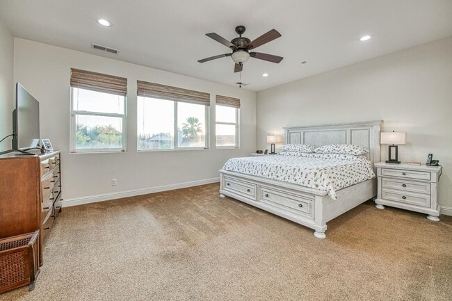 Building Photo - 10509 N Sierra Vista Ave