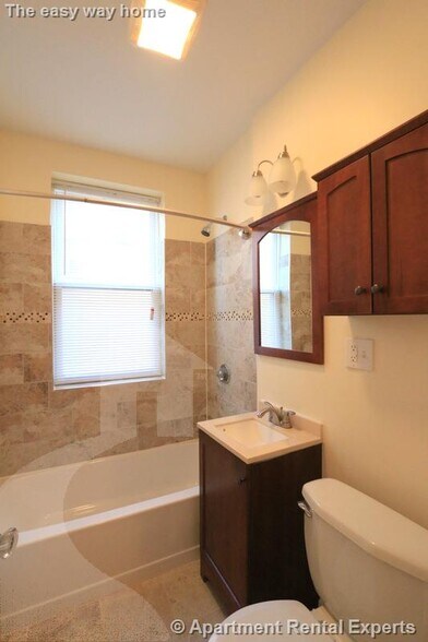Building Photo - 136 Highland Ave