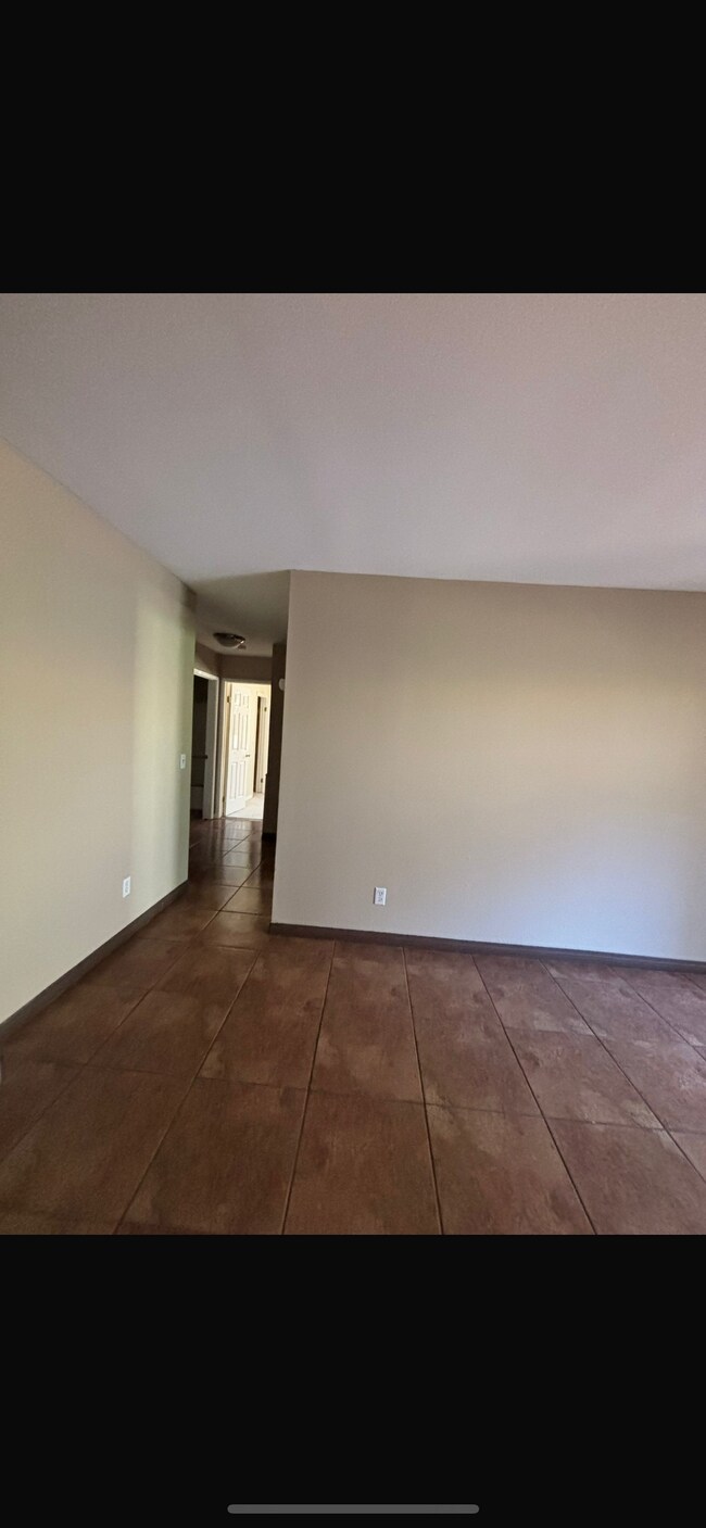 Building Photo - 3040 Alta View Dr
