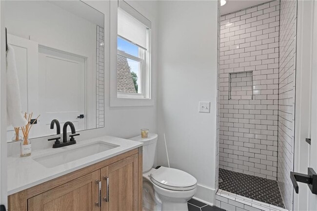 Building Photo - 2071 Fairhaven Cir NE