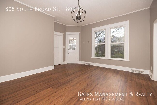 Building Photo - 805 S Broad St