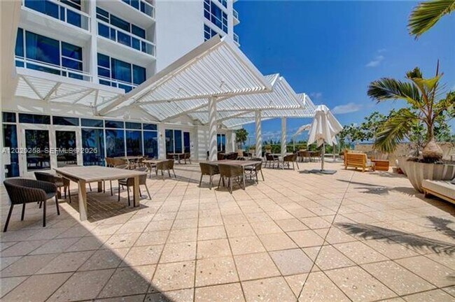 Building Photo - 6899 Collins Ave