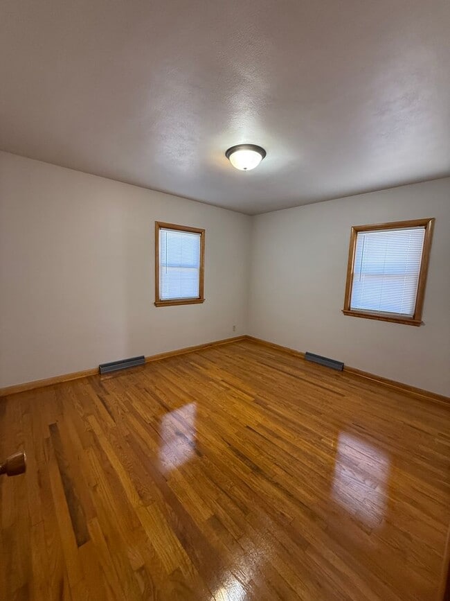 Building Photo - 834 S 20th St