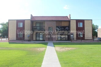 Building Photo - 502 Bell Ct