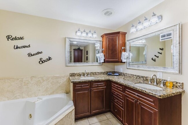 Building Photo - 2310 SW 53rd St