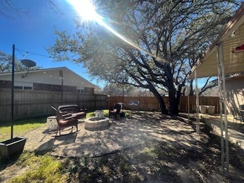 Building Photo - 302 Medio Vista Dr