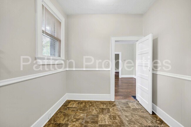 Building Photo - 1409 Hagood Ave