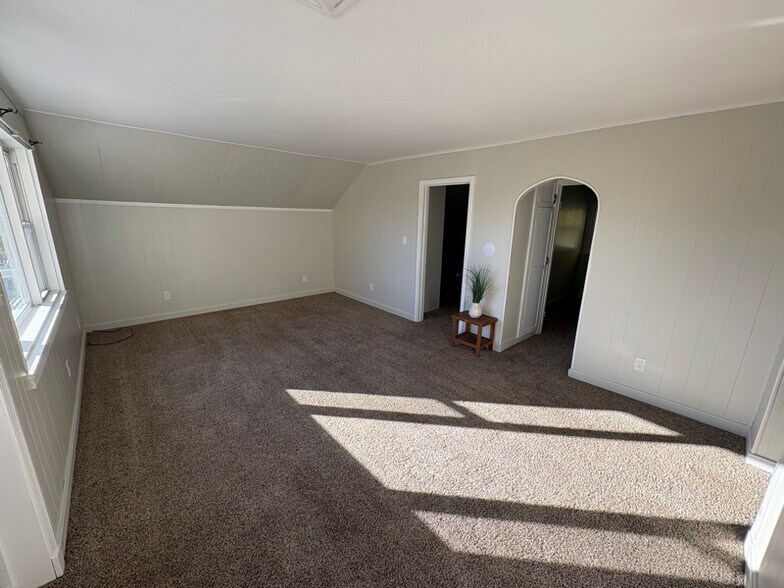 Building Photo - 246 Schwartz Rd