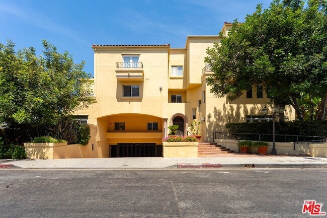 Building Photo - 2311 Schader Dr