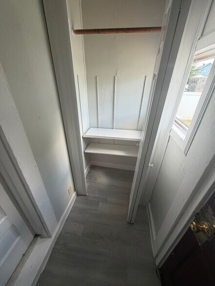 Building Photo - 425 3rd Ave