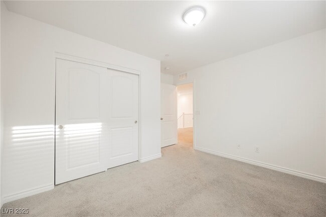 Building Photo - 376 Yellow Finch Ln