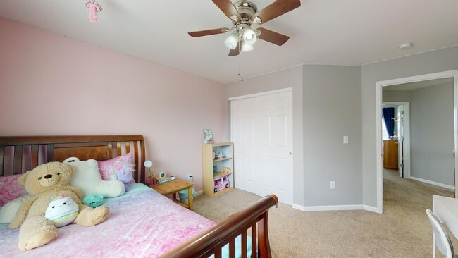 Building Photo - 817 Saybrook Falls Dr