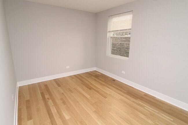 Building Photo - 1411 W Taylor St
