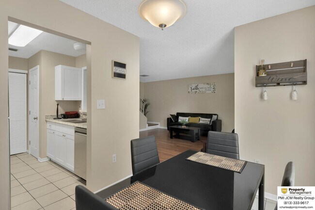 Building Photo - 1105 Spring Meadow Dr