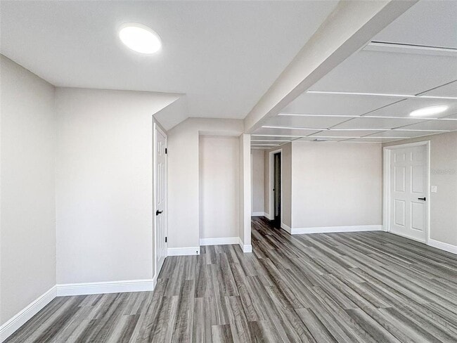 Building Photo - 1631 Monterey Ln