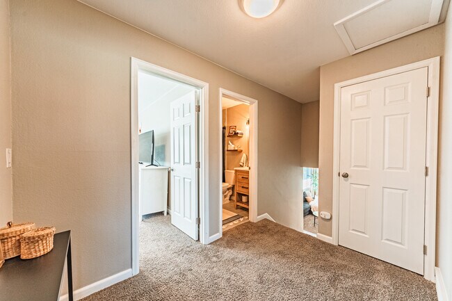 Building Photo - 3158 Breckenridge Dr W