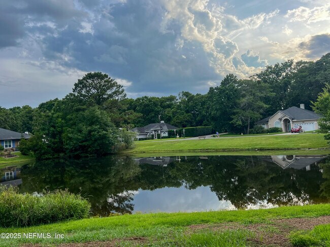 Building Photo - 1704 Tall Tree Dr E