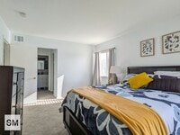 Building Photo - 10224 Prince Pl