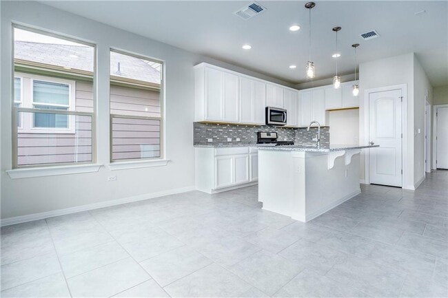 Building Photo - 13908 Eucalyptus Bnd