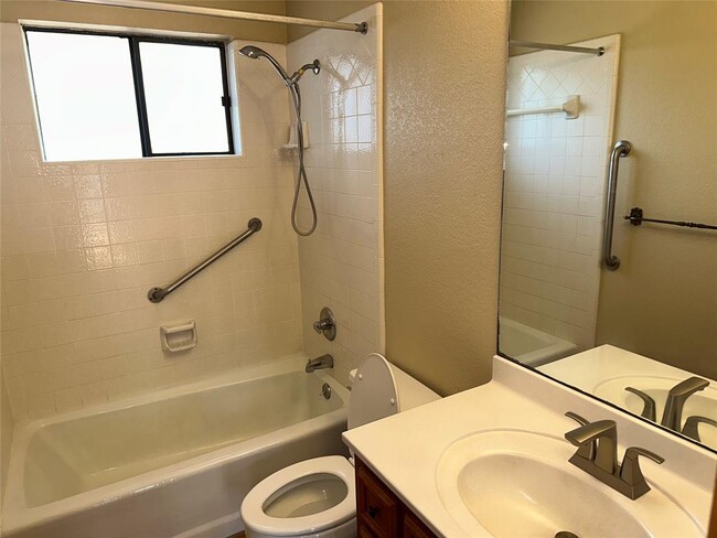 Building Photo - 1100 Crystal Creek Dr