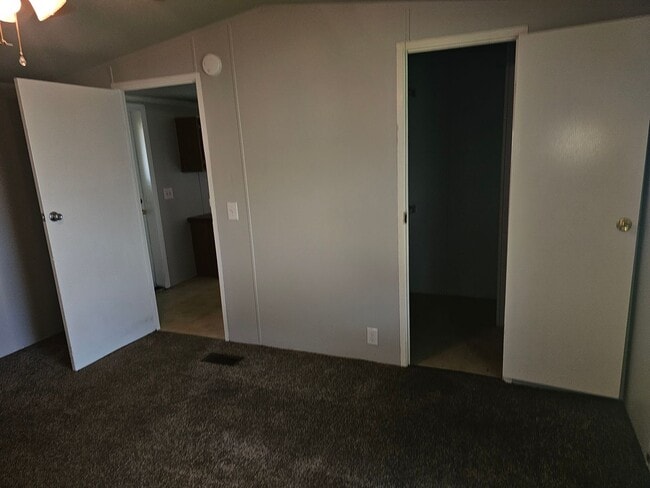 Building Photo - 3 bed 2 bath Mobile Home