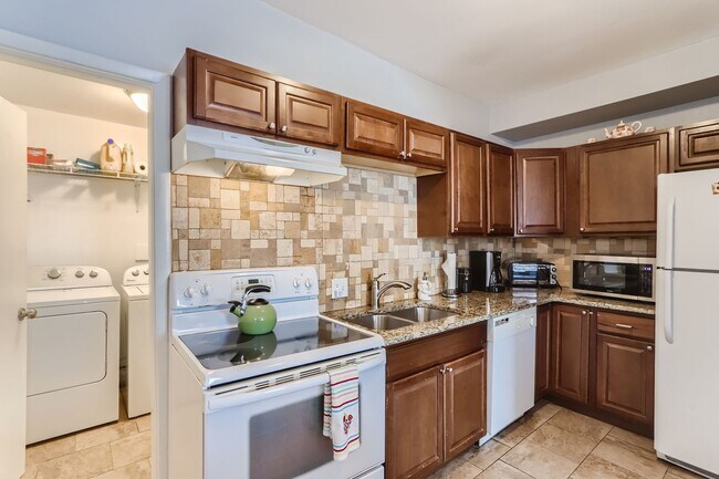 Building Photo - Downtown Tranquility: 2BDR Escape in Lafay...