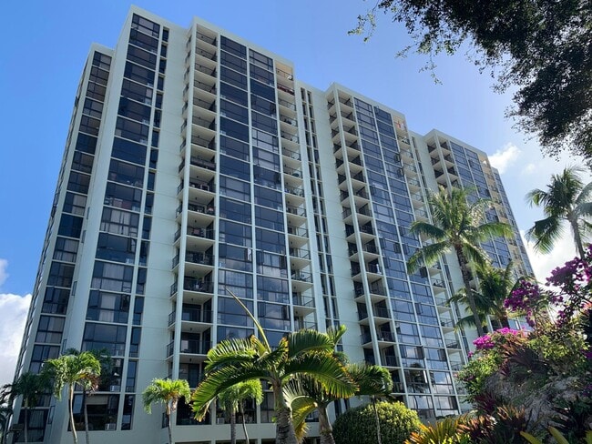 Building Photo - 322 Aoloa St