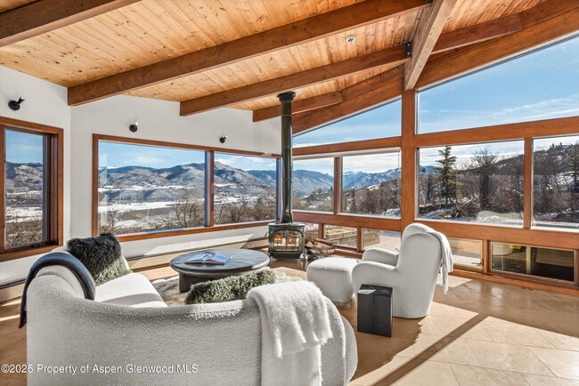 Building Photo - 2227 Juniper Hill Rd