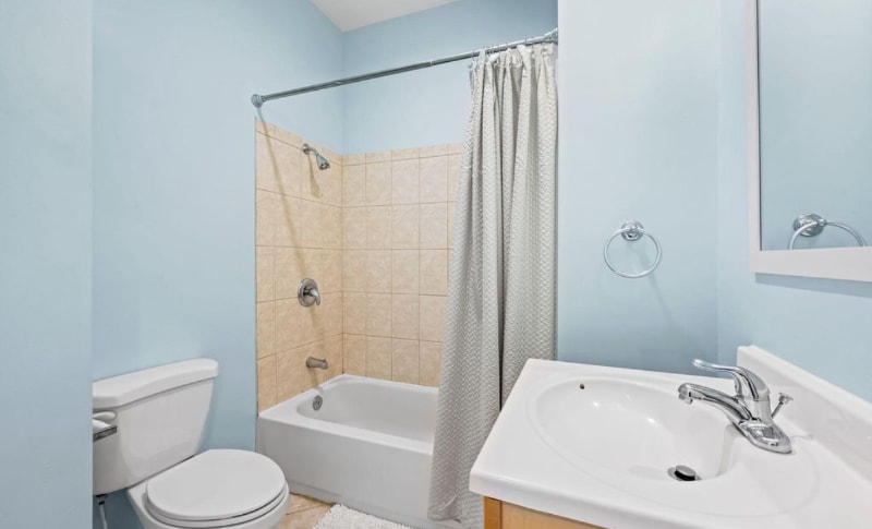 Building Photo - 3303 Foster Ave