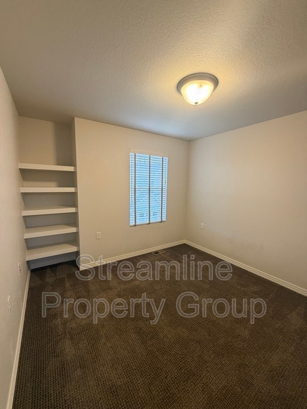 Building Photo - 589 Gallegos Cir