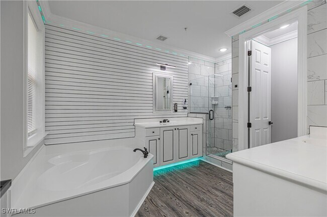 Building Photo - 1330 Mariposa Cir