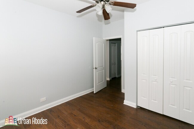 Building Photo - 3635 W Dickens Ave