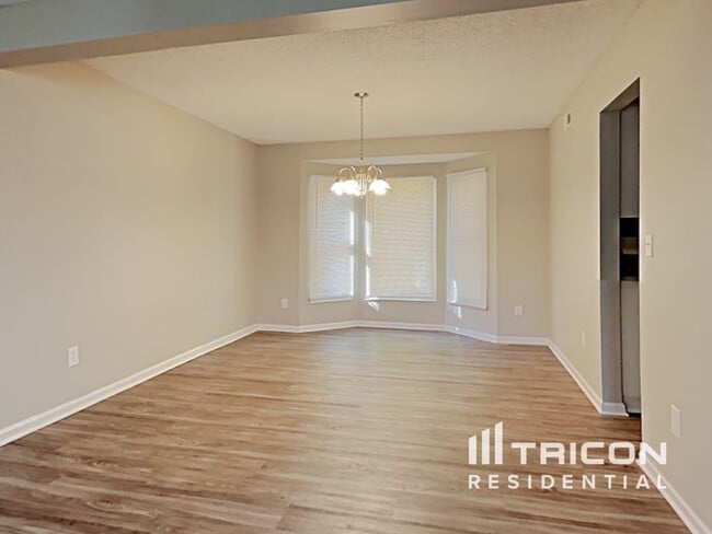 Building Photo - 3701 Broad Oak Dr