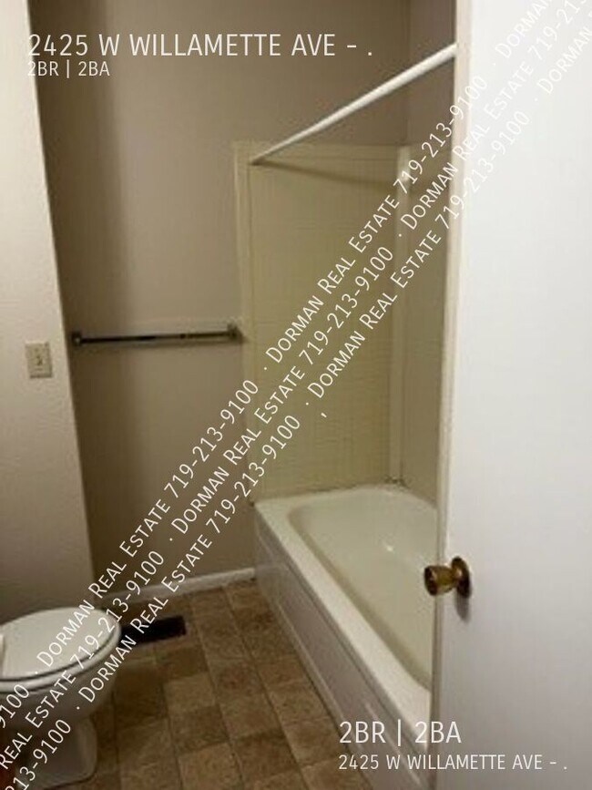 Building Photo - 2425 W Willamette Ave