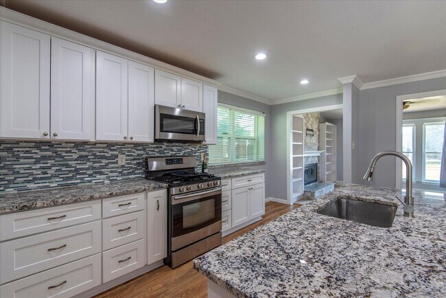 Building Photo - Now available for immediate move-in!