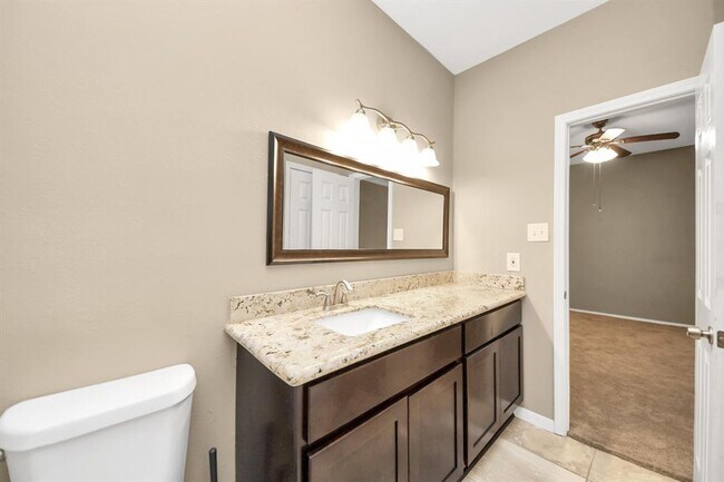 Building Photo - 17573 Red Oak Dr