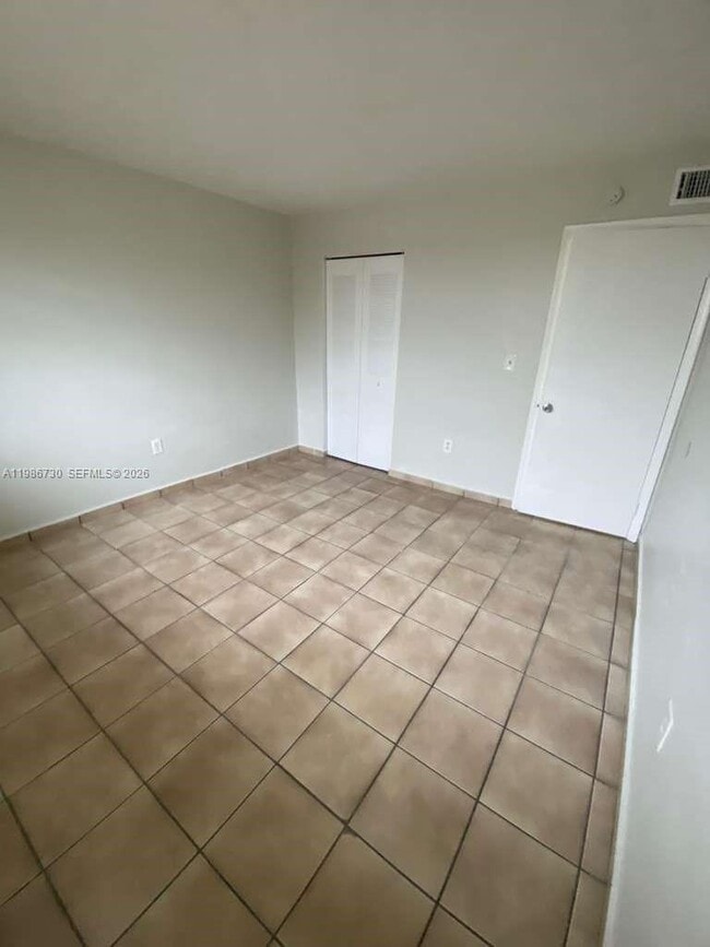 Building Photo - 4655 Palm Ave