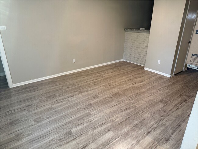 Building Photo - 7626 Rhobell St