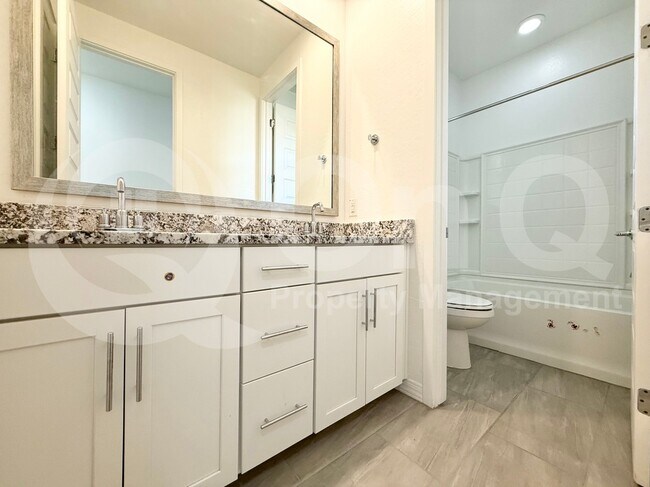 Building Photo - 6908 S 12th Way