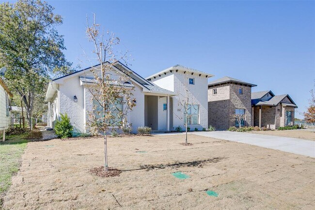 Building Photo - 2704 Gordon Ave