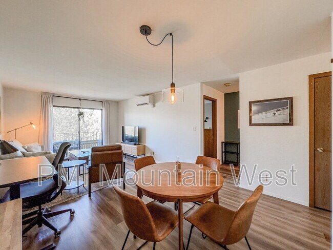 Building Photo - 339 E 600 S