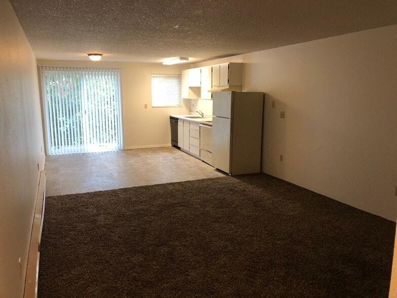 Primary Photo - 500 NE Maiden Ln